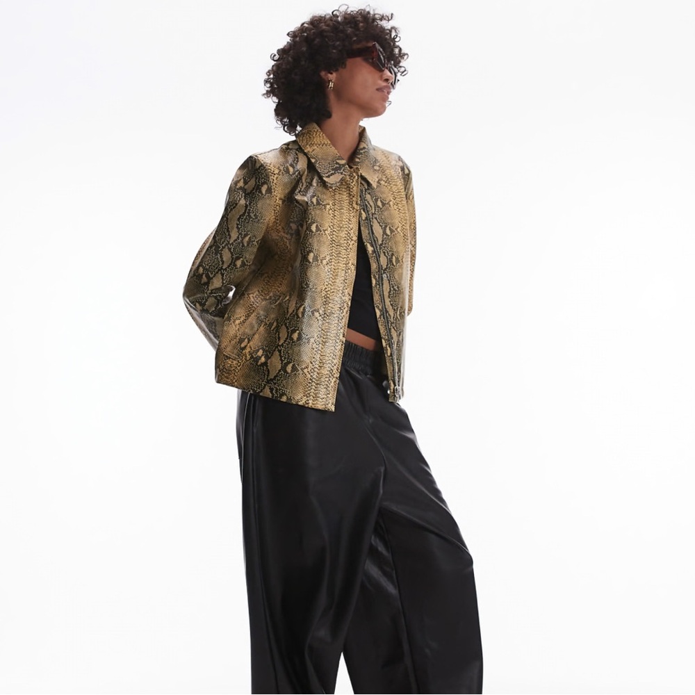 NWT TOPSHOP SNAKESKIN FAUX LEATHER JACKET - Picture 4 of 6